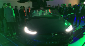 tesla-model-x-vleugeldeuren.png